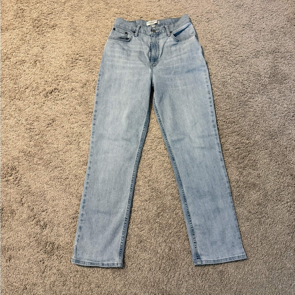 Abercrombie & Fitch Light Blue The 90’s Straight Leg Ultra High Rise Jeans 27/4